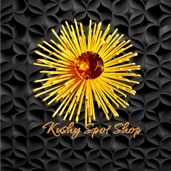 Vintage SARAH COVENTRY STARBURST 🌟✨⭐️💫✴️ Gold tone Brooch ✨✴️💫🌟 MINT - Picture 1 of 3